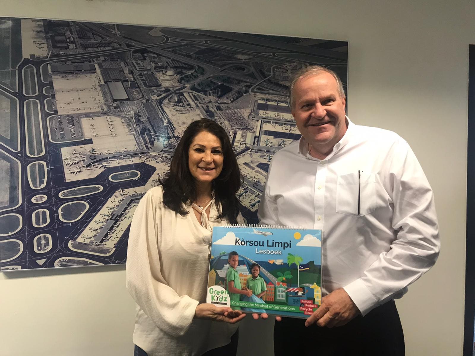 cea9c75e-95c2-4b70-948b-5b60c728fb59