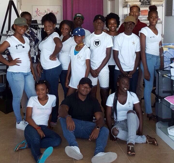 Logo ontwerpen voor kledingstuk