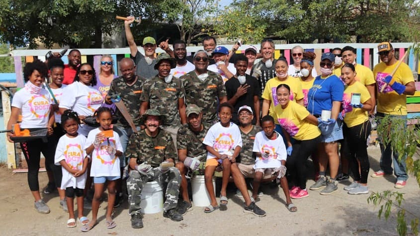 CURA DOET! 2020 Opknappen park in Ser’i Domi