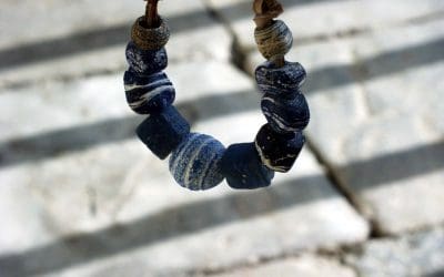 Kuenta blou – blue beads (2000)