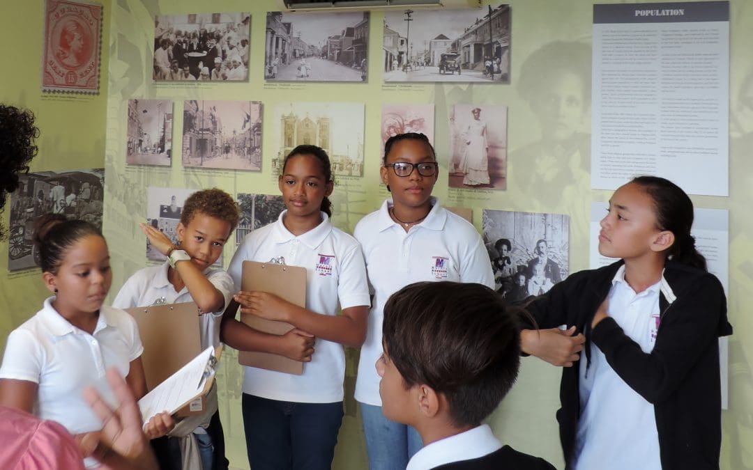 9 di mei 2017 Marnix Funderend Onderwijs (Klas 7a) e exsposishon di isla den nos bida na NAAM