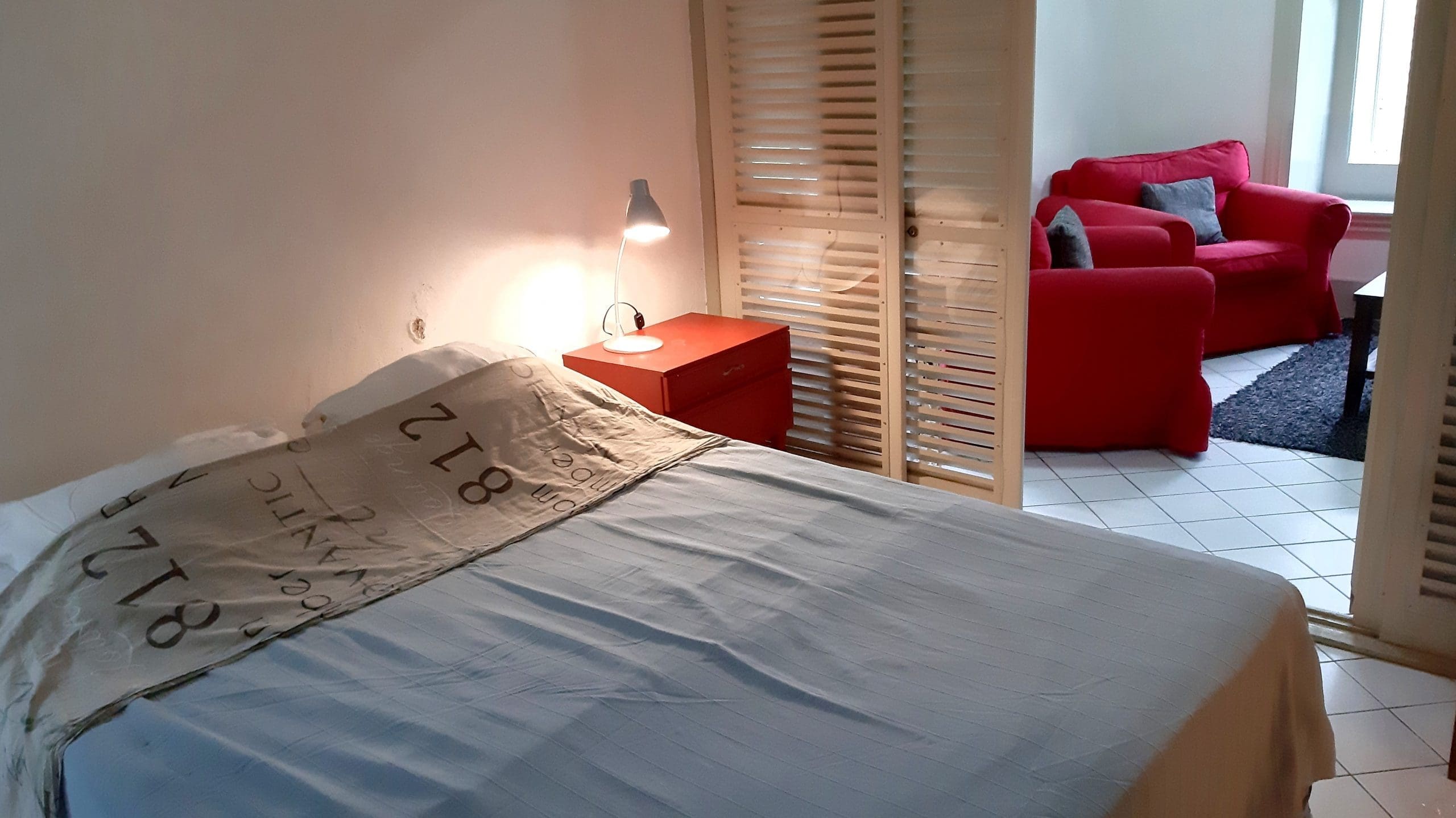 dos: slaapkamer & woonkamer/bedroom & living room